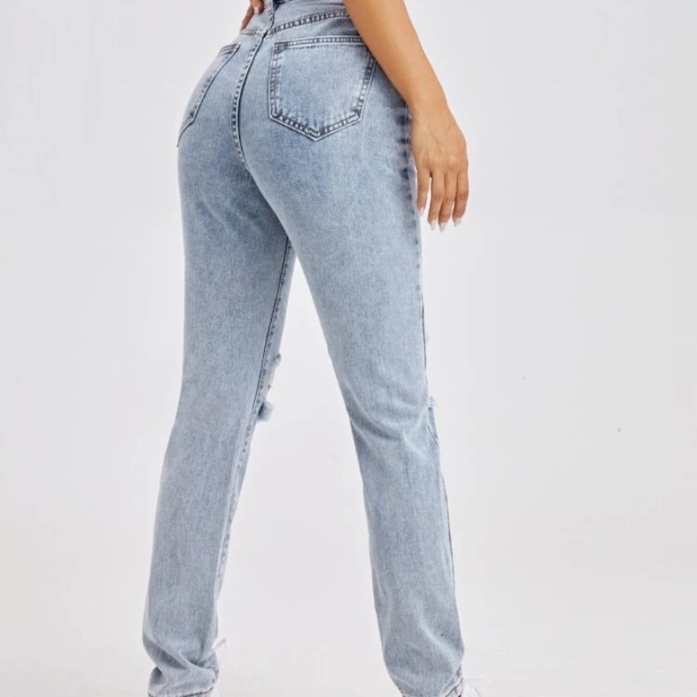 High wasted jeans with removable chain - Picture 3 of 3